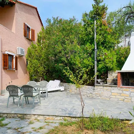 Giola Sirines Apartment Astris