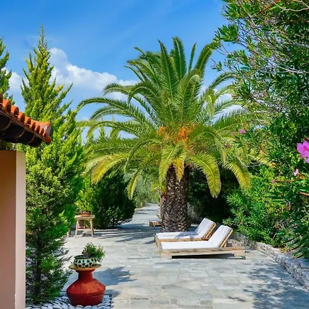 Giola Sirines Apartman Asztrída