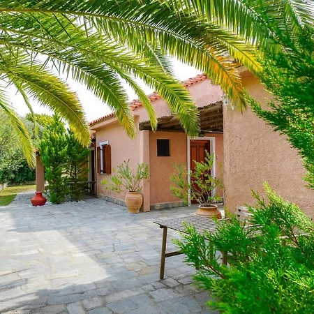 Giola Sirines Apartman Asztrída