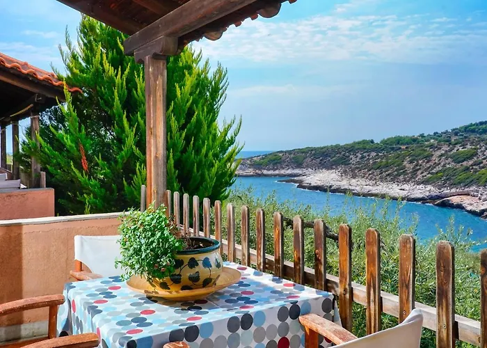 Giola Sirines Αστρίδα