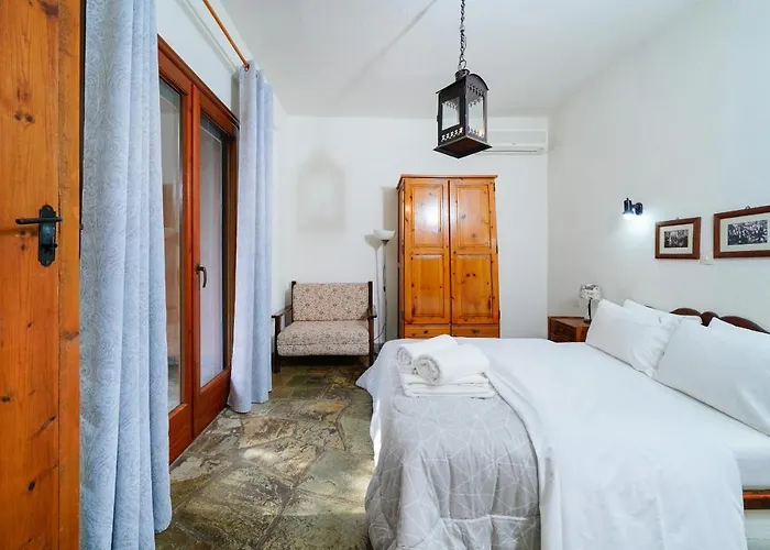 Giola Sirines Apartment Astris